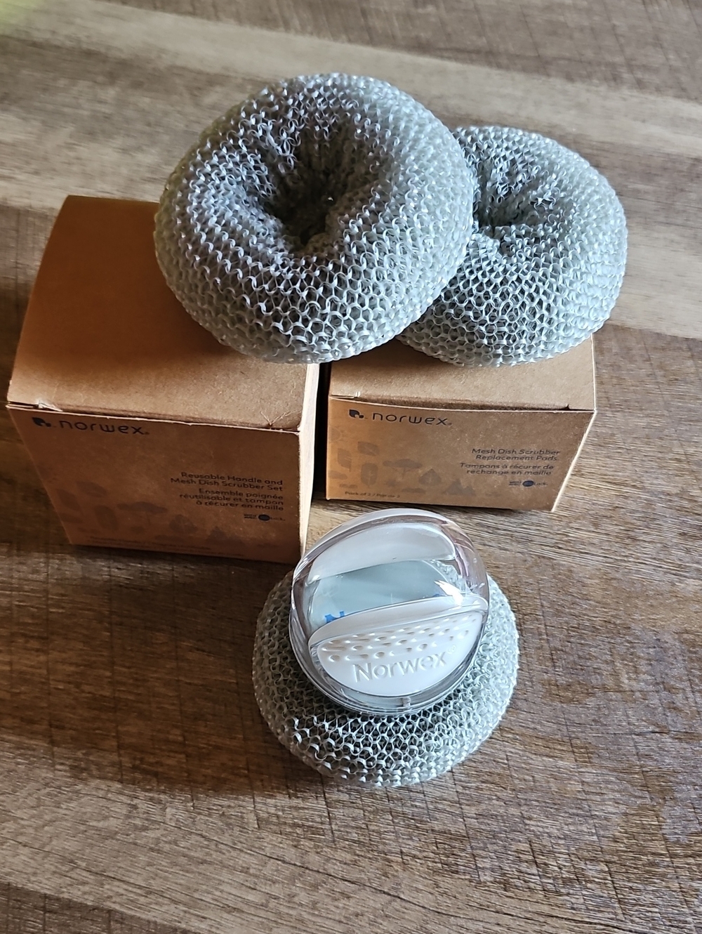 NIB Norwex Reusable Handle and Mesh Dish Scrubber Set with Replacements